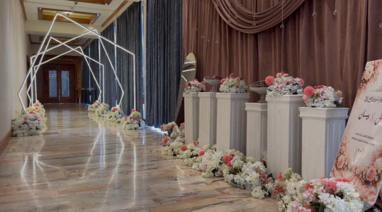 Entrance Decor 7