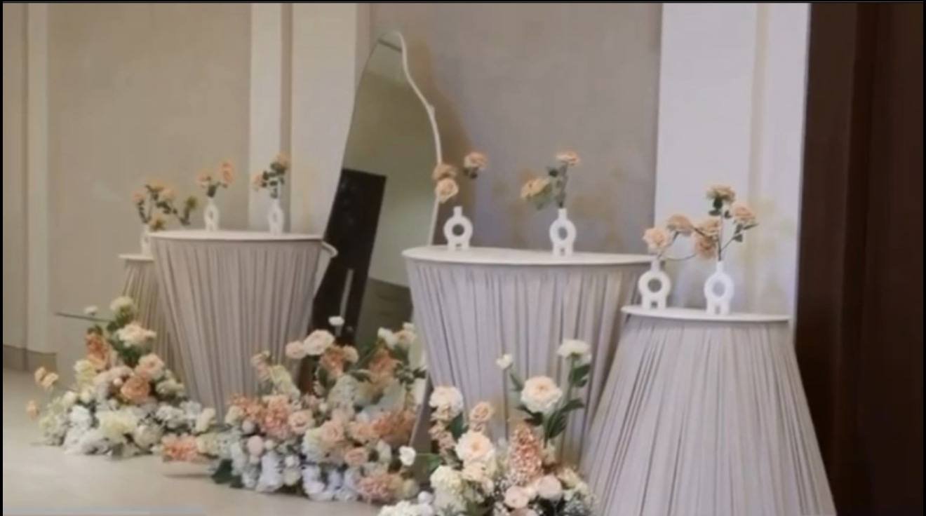 Entrance Decor 10