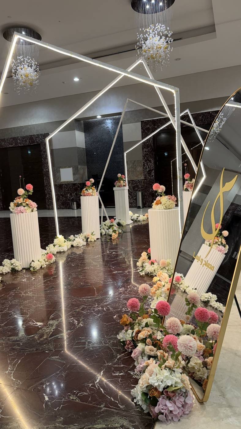 Entrance Decor 14